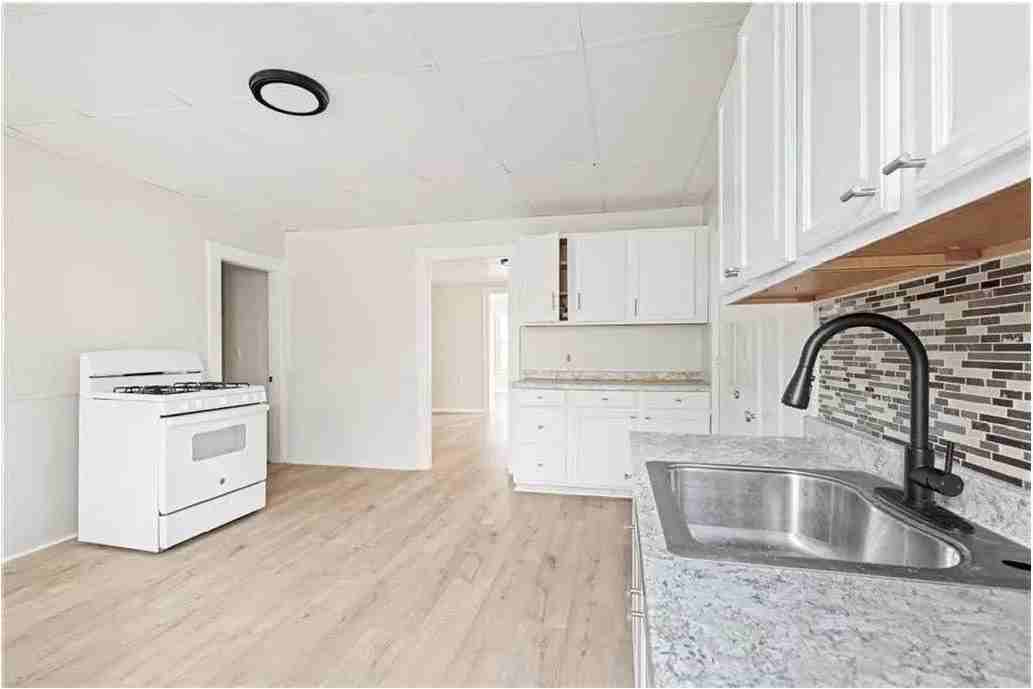 411 Rathbun St #2 - Photo 2 of 10