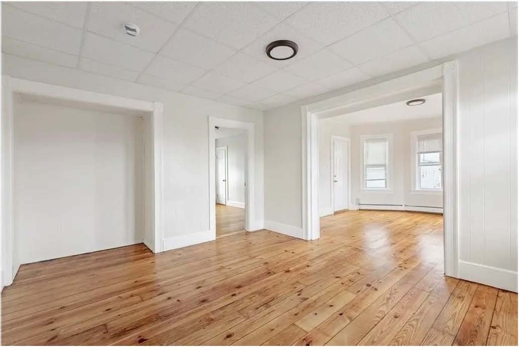 411 Rathbun St #2 - Photo 7 of 10