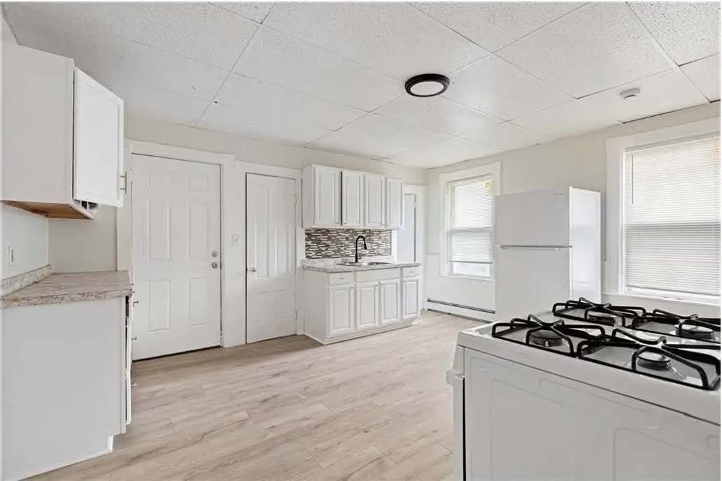411 Rathbun St #3 - Photo 2 of 10