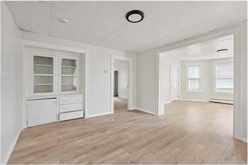411 Rathbun St #3 - Photo 3 of 10