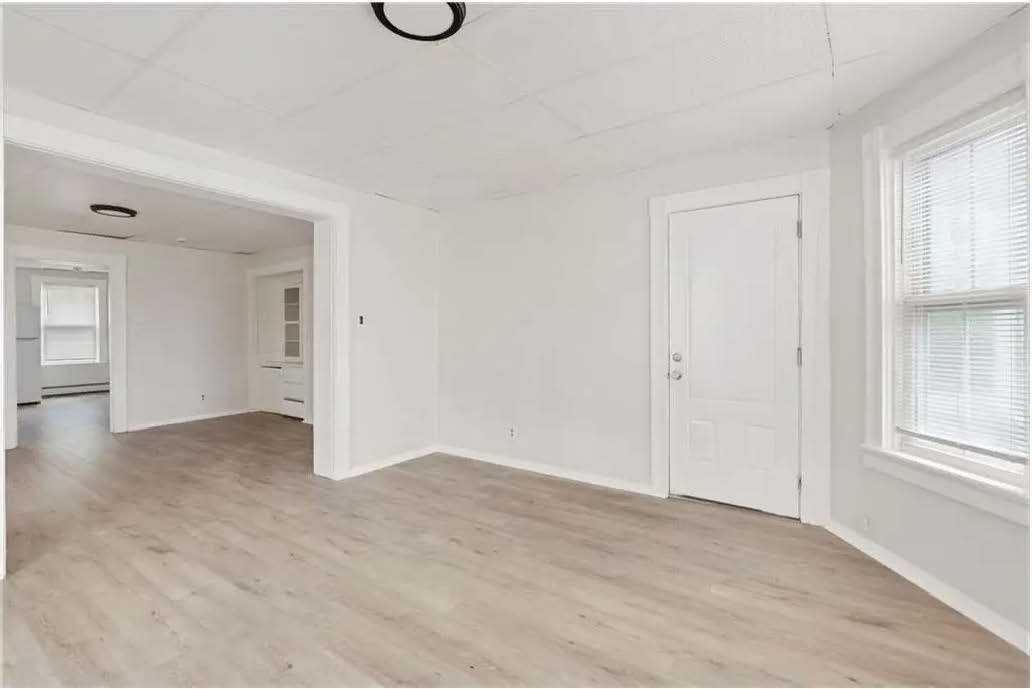 411 Rathbun St #3 - Photo 5 of 10