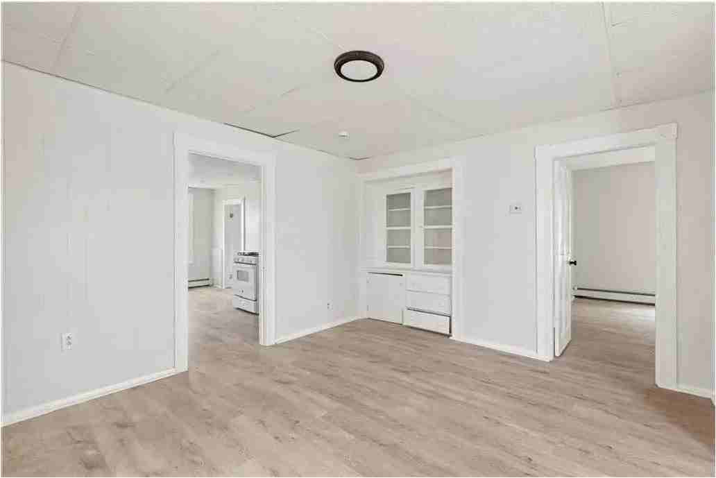 411 Rathbun St #3 - Photo 6 of 10
