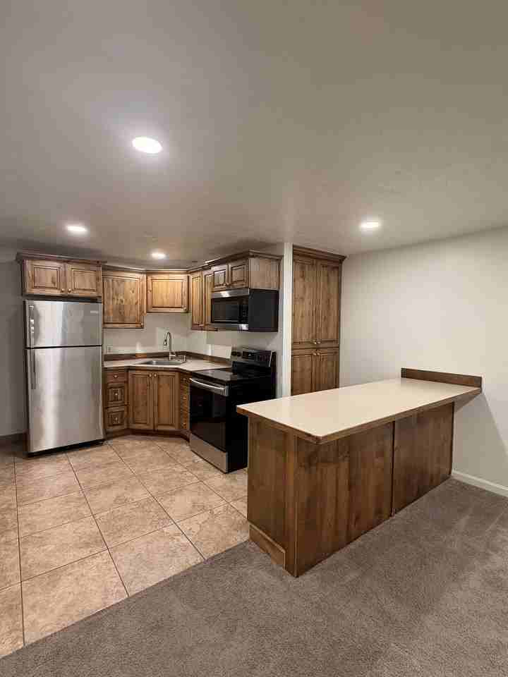 3004 S Perennial Ct - Photo 3 of 16