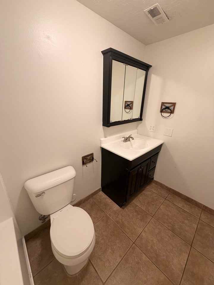 3004 S Perennial Ct - Photo 4 of 16
