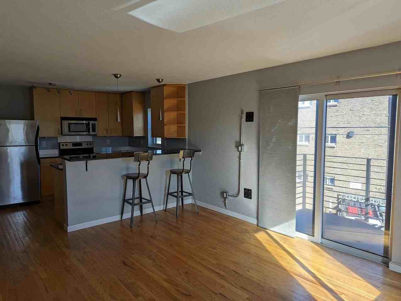 188 S Logan St #307 - Photo 5 of 14