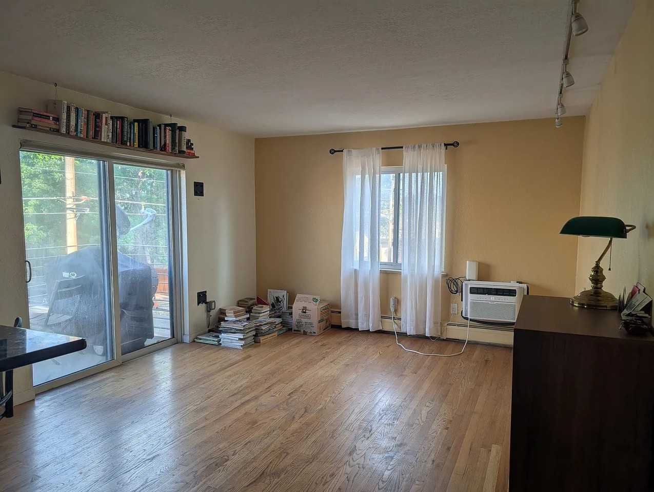 188 S Logan St #307 - Photo 6 of 14