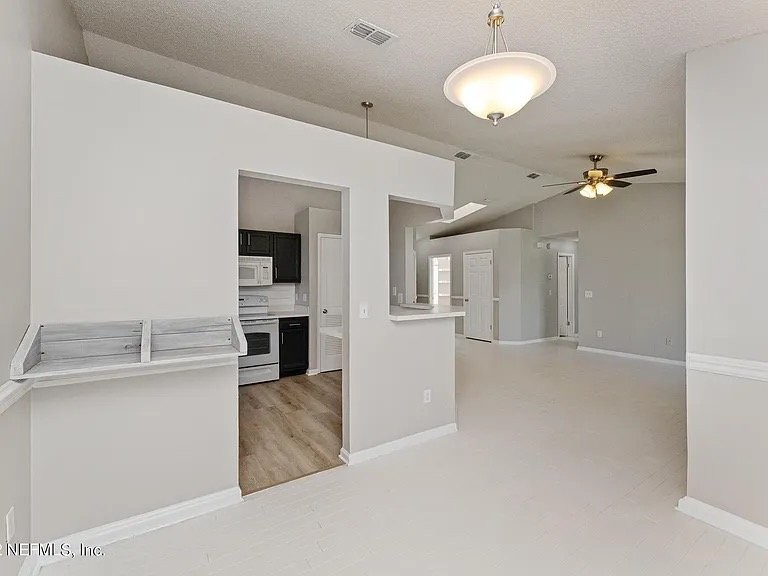 382 Prindle Dr E - Photo 3 of 20
