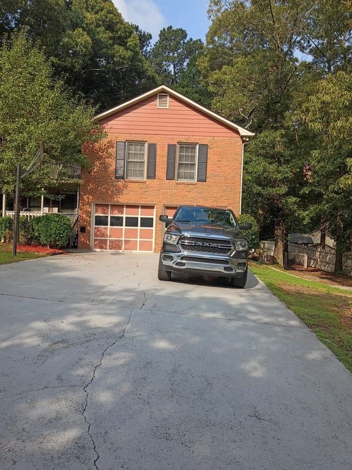 934 Pop Laurin Ln #1 - Photo 2 of 8