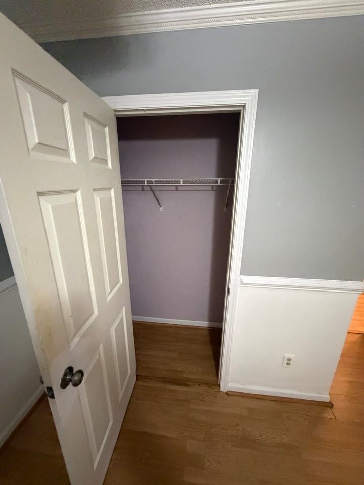 934 Pop Laurin Ln #1 - Photo 5 of 8