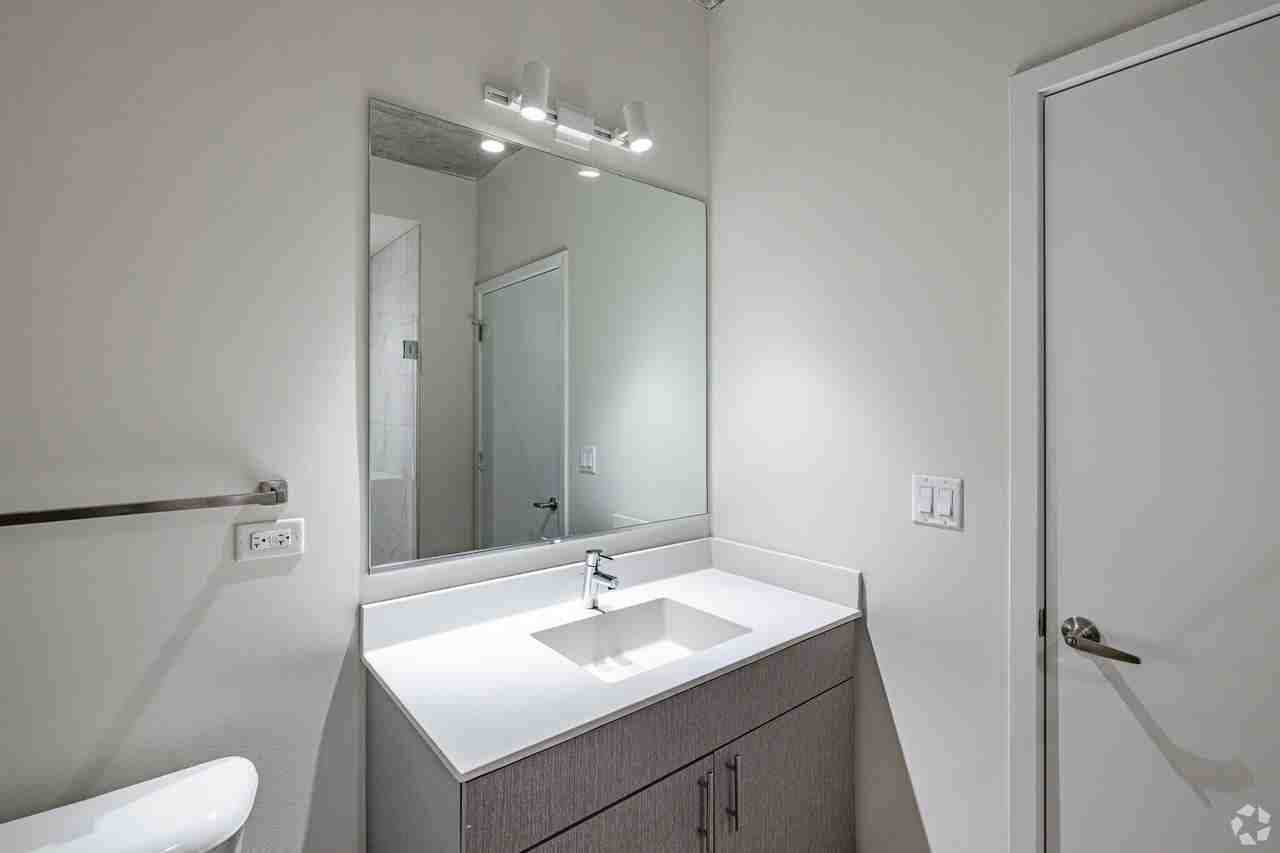 50 E 14th St - Photo 4 of 14