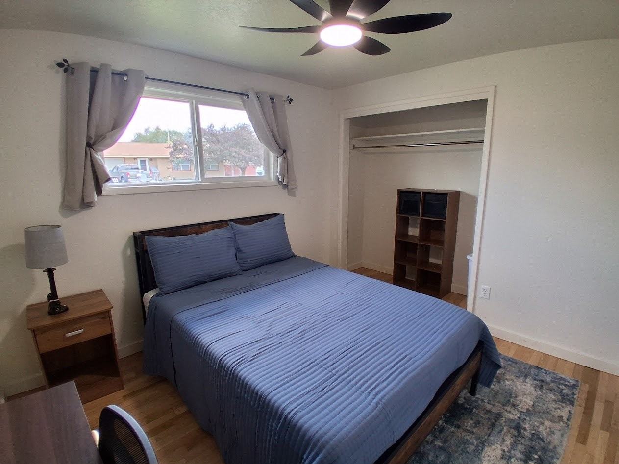 615 Ne Fairview St - Photo 2 of 8