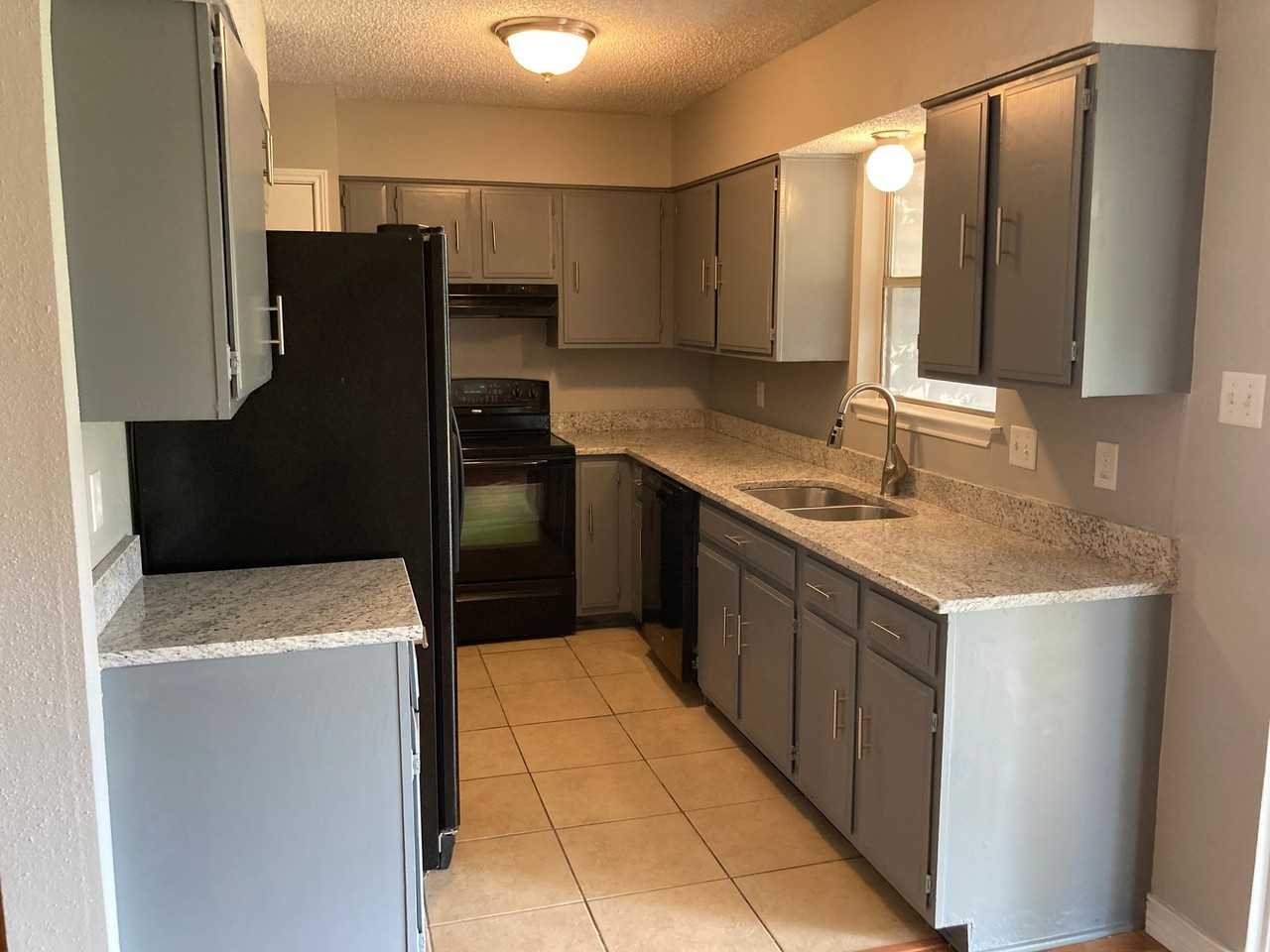 4527 Lakebend West Dr - Photo 5 of 18