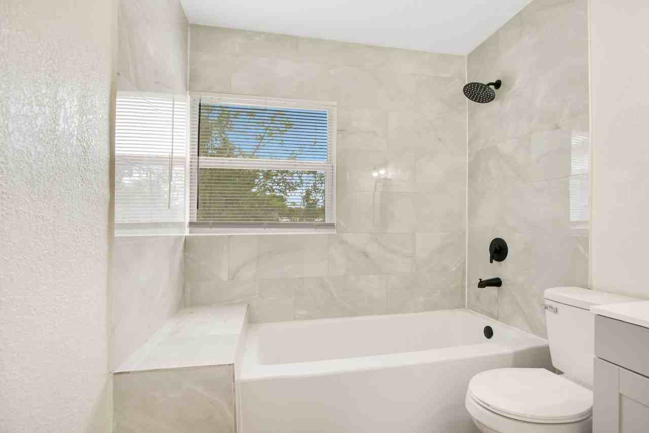 113 Kendra Ave - Photo 3 of 19