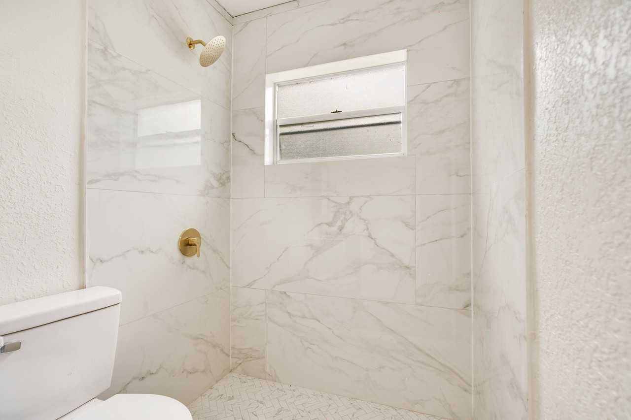 113 Kendra Ave - Photo 4 of 19