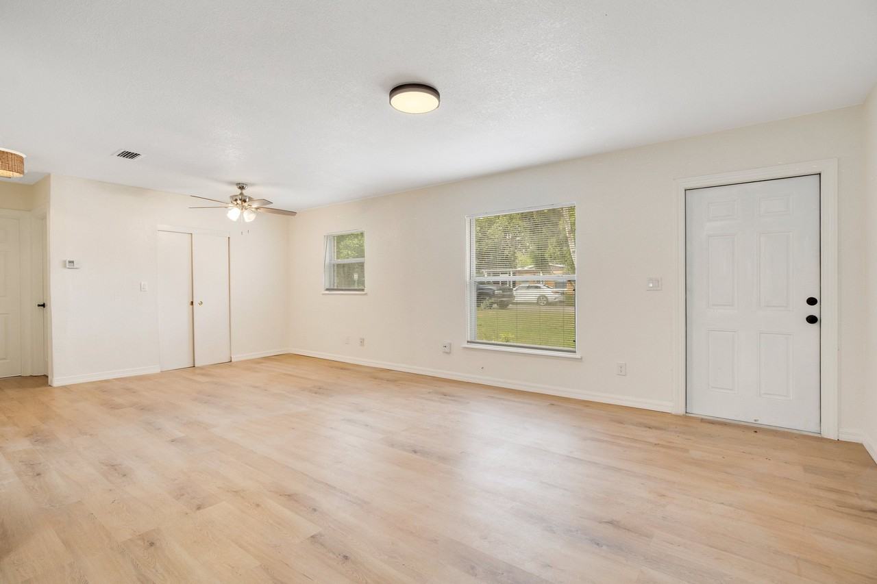 113 Kendra Ave - Photo 6 of 19
