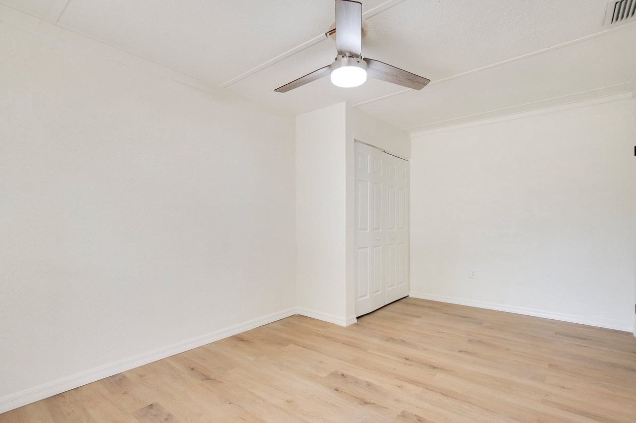113 Kendra Ave - Photo 7 of 19