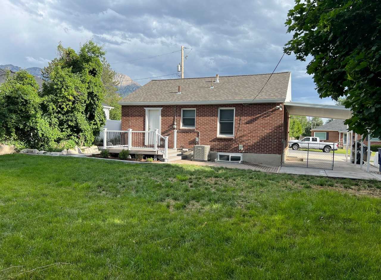 2581 E Lambourne Ave - Photo 2 of 14