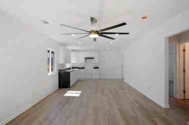 227 Maple St - Photo 3 of 14