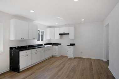 227 Maple St - Photo 4 of 14
