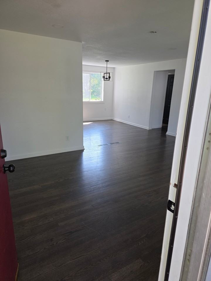 5419 Ridgeway Ave - Photo 2 of 17