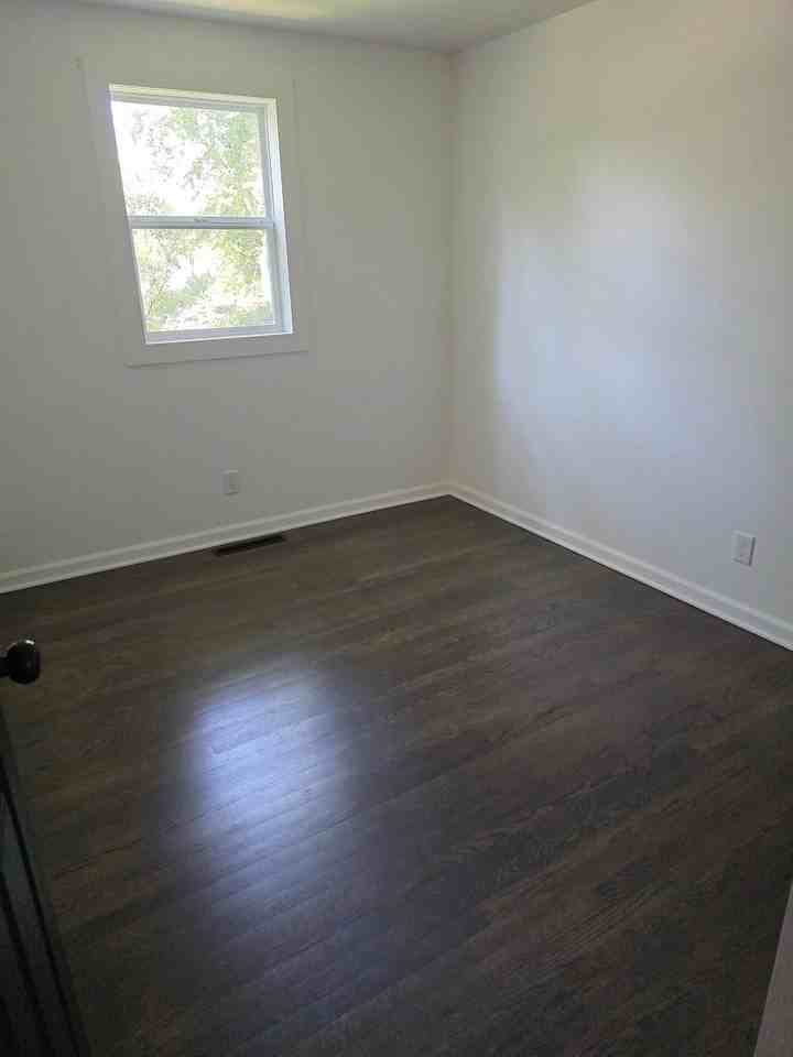 5419 Ridgeway Ave - Photo 6 of 17