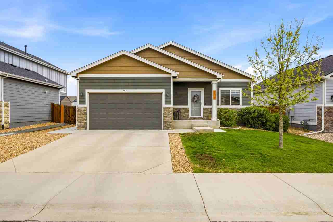 782 Settlers Dr - Photo 2 of 20