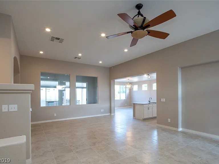 8924 Wolf Dancer Ave - Photo 2 of 20