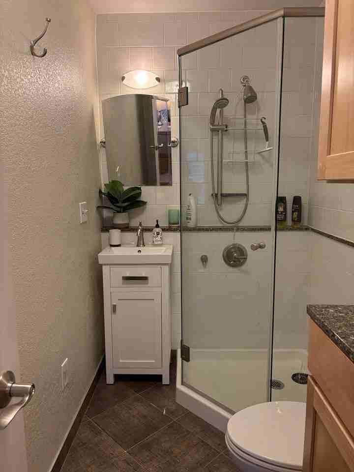441 S Reed St - Photo 3 of 6