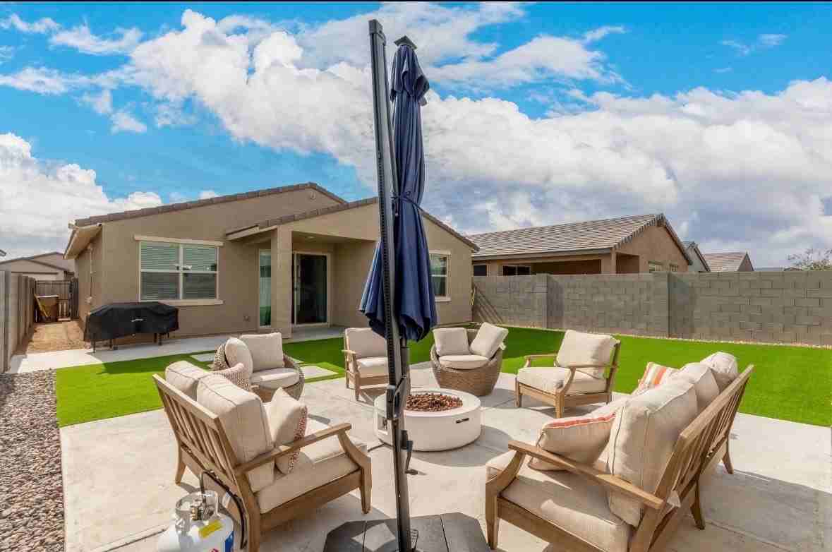 12554 W Candelaria Dr - Photo 2 of 10