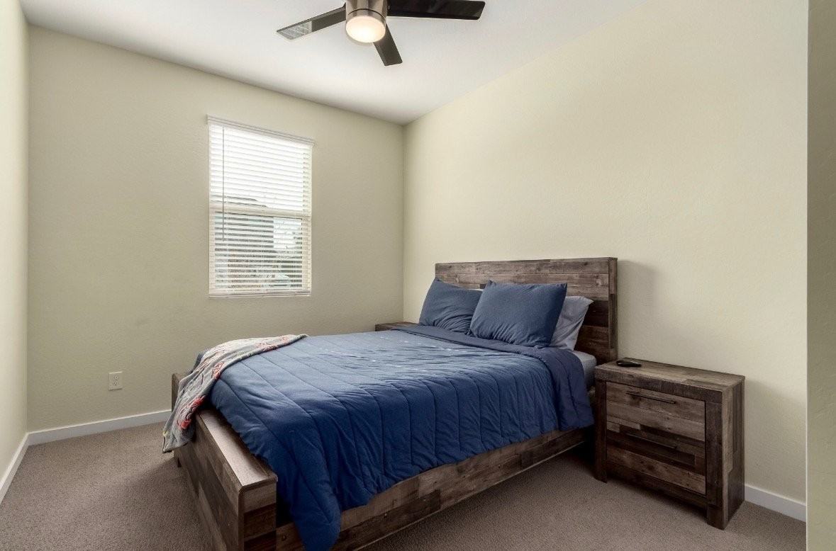 12554 W Candelaria Dr - Photo 6 of 10