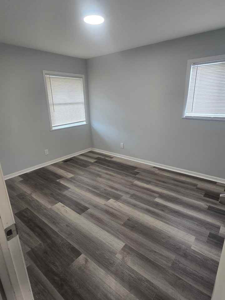 101 S Sycamore Ln - Photo 5 of 13