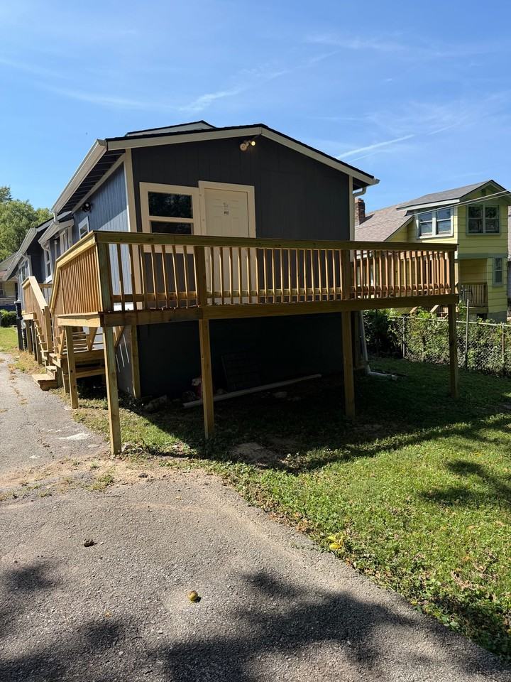 3919 Norton Ave - Photo 2 of 20