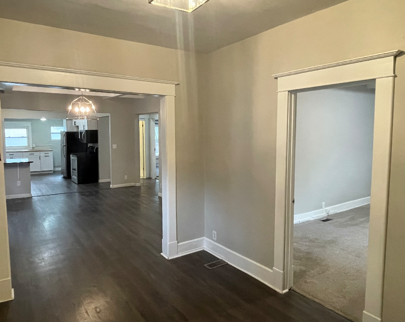 4026 Graceland Ave - Photo 2 of 20