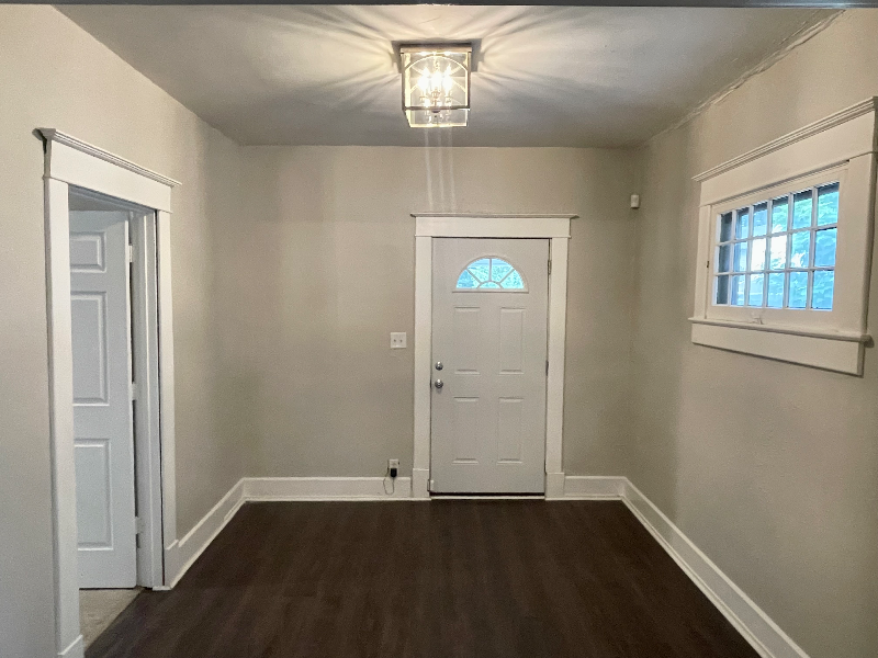 4026 Graceland Ave - Photo 3 of 20