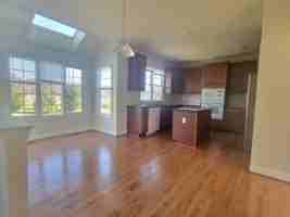 featured image of 18403 Polynesian Ln
