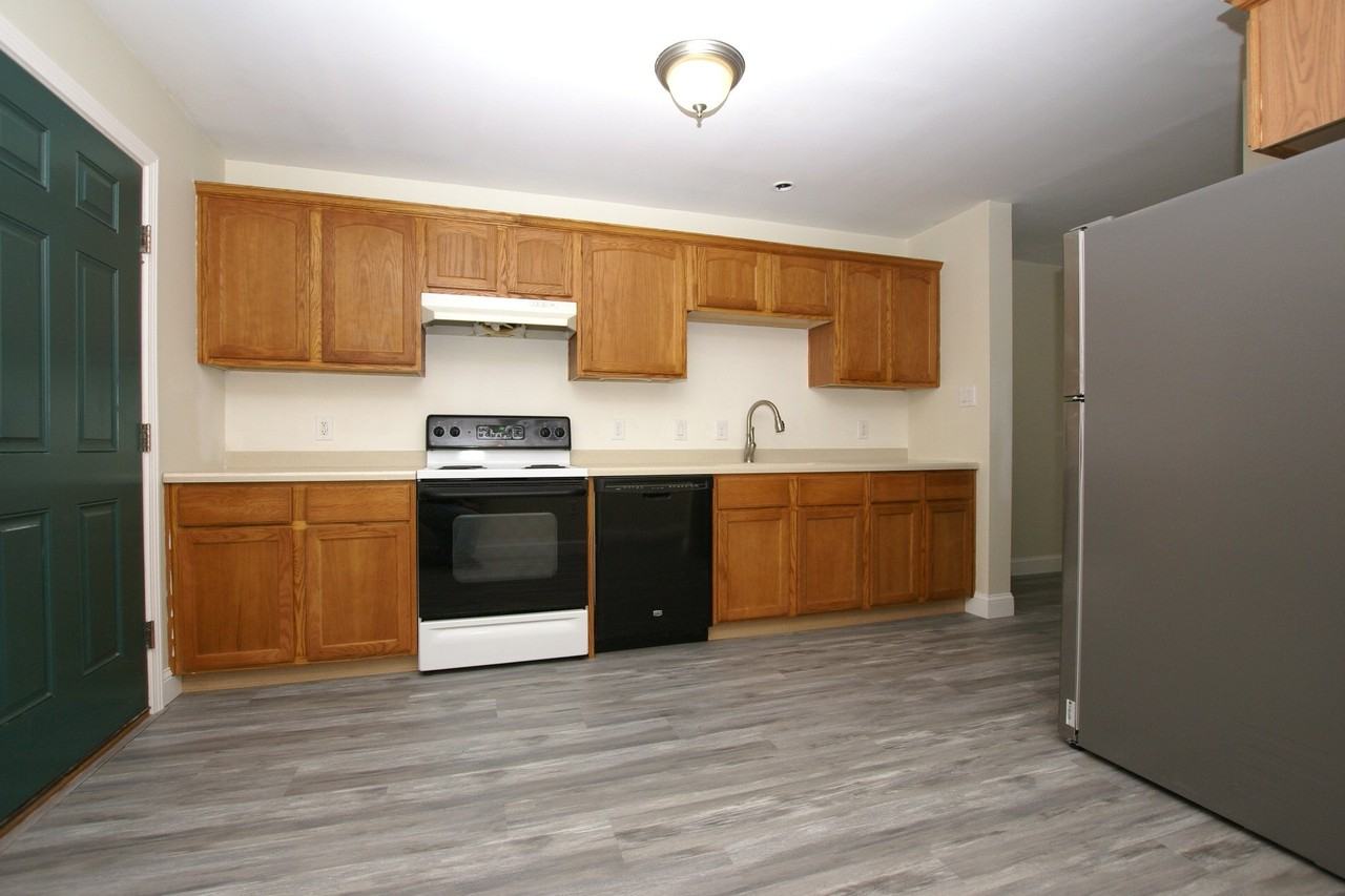 77 Bunker St #2 - Photo 2 of 11