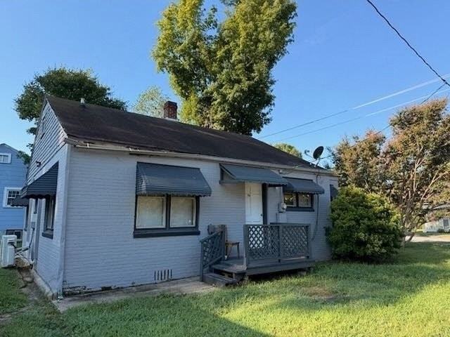 706 3rd St - Photo 2 of 7