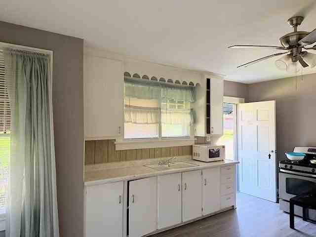 706 3rd St - Photo 5 of 7