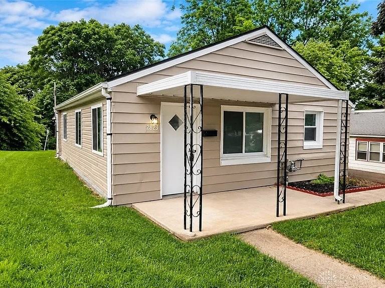 2823 Revels Ave - Photo 2 of 13