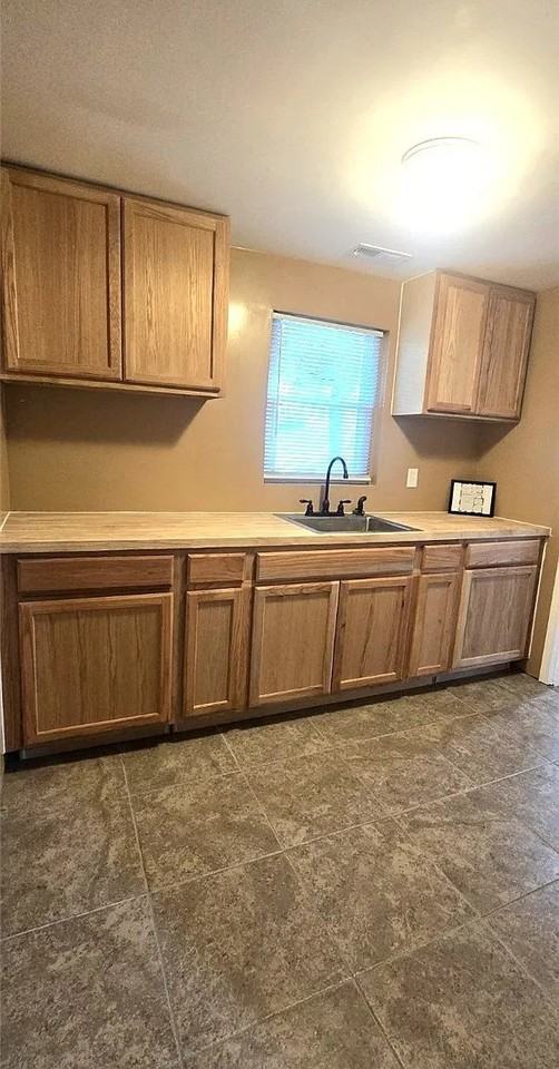2823 Revels Ave - Photo 7 of 13