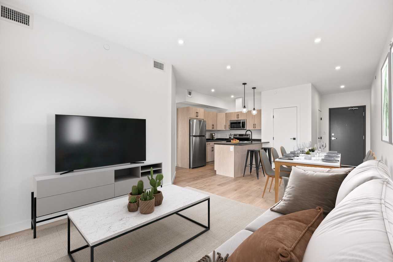 225 Peguis Street - Photo 4 of 34