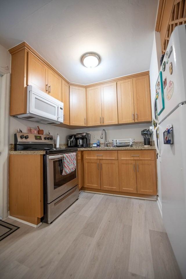 Imperial Apartments - Photo 5 of 6