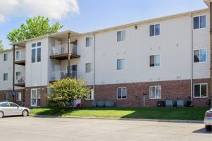 featured image of 649 Parkwild Dr