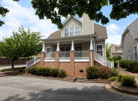 featured image of 10 Charleston Ct