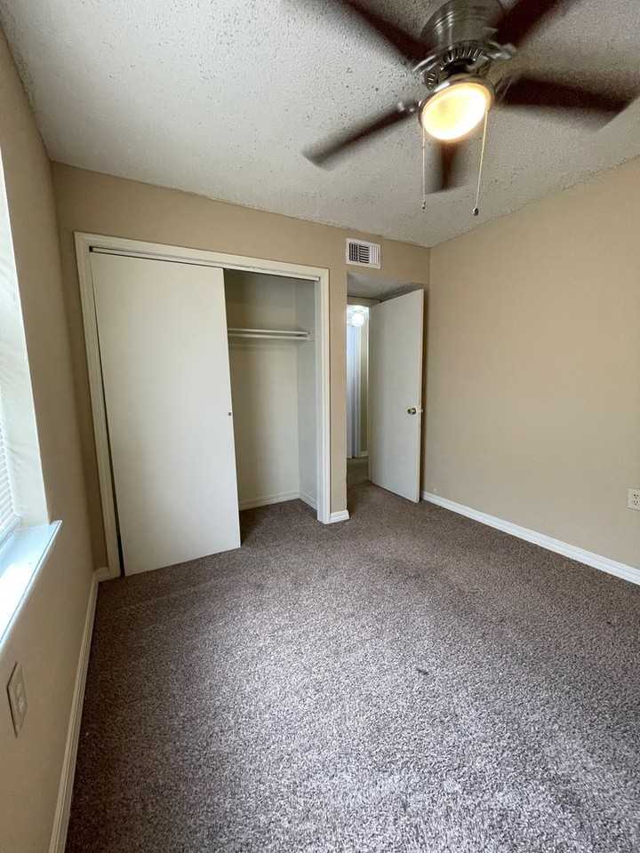 40del - Photo 6 of 35