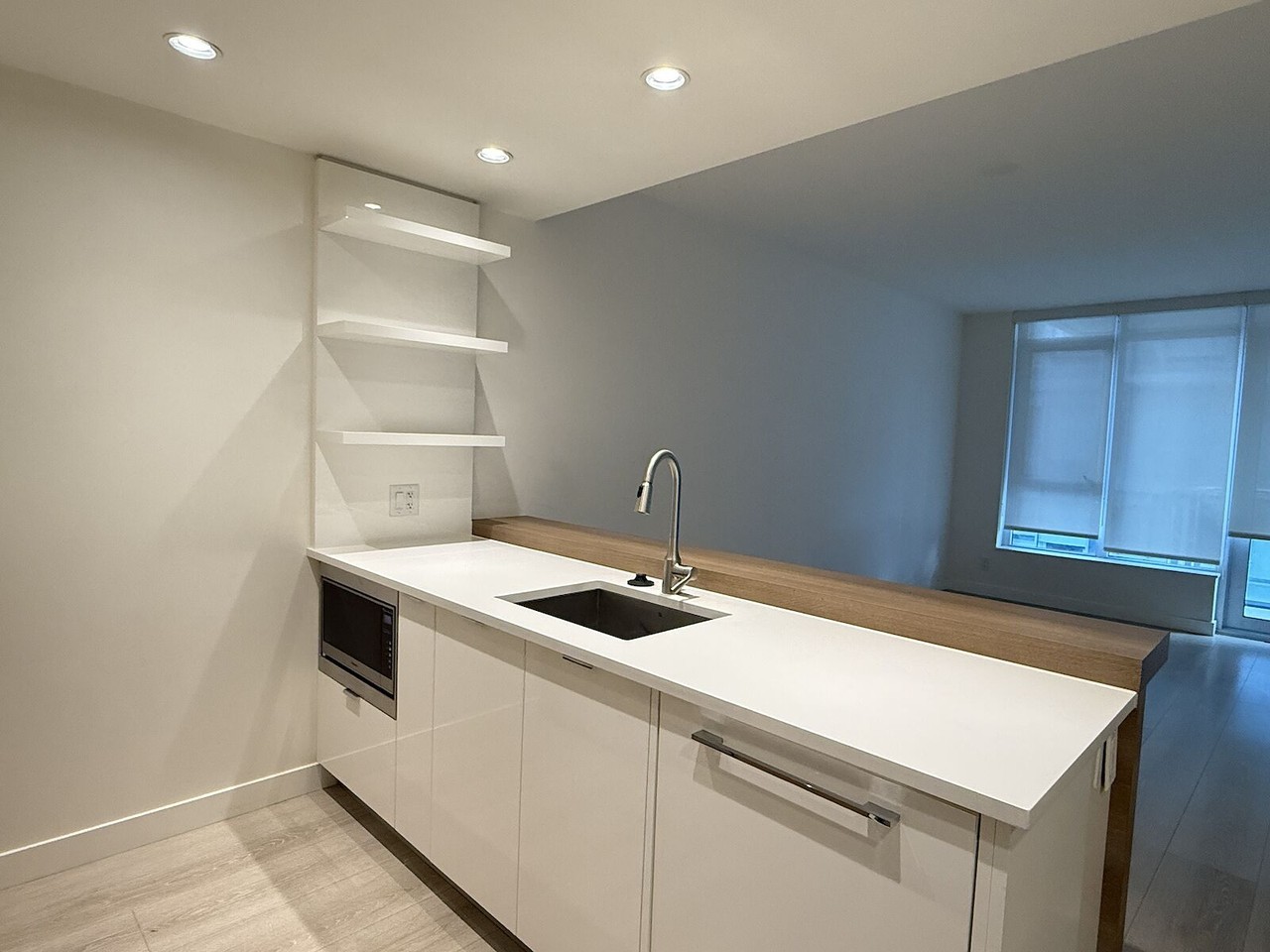 108 Waterfront Court - Photo 3 of 16