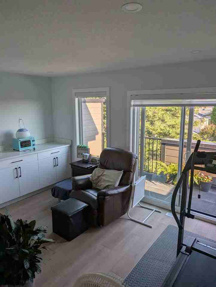 1624 - 1624 19 Avenue Nw - Photo 3 of 14