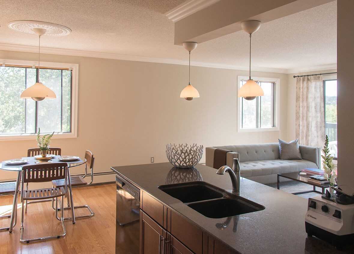 1033 15 Ave Sw - Photo 6 of 13