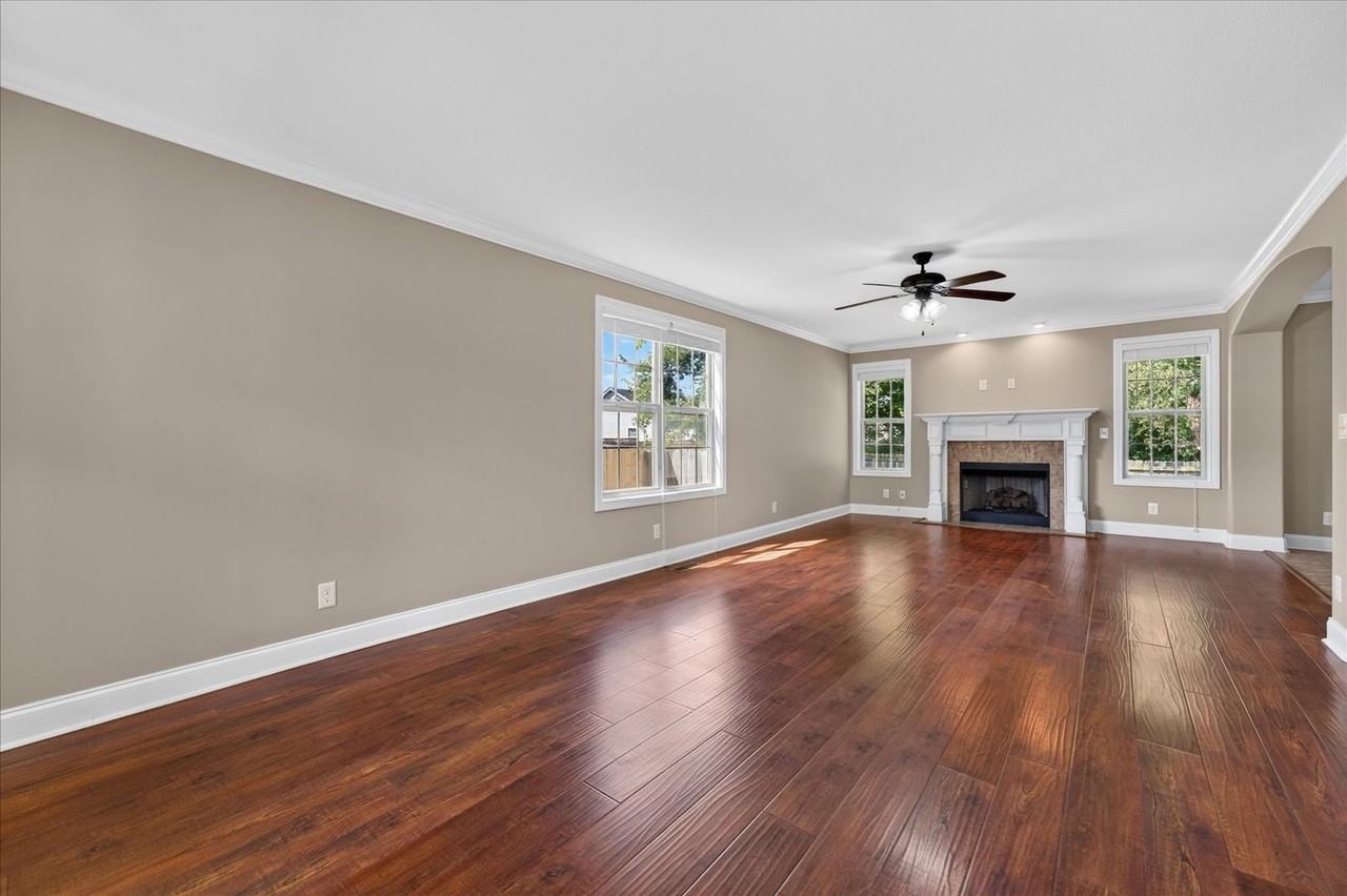 3640 Fox Tail Dr - Photo 6 of 40
