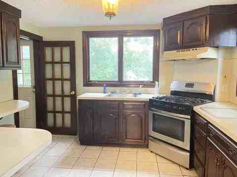 90 Whiton Ave #NA - Photo 7 of 13